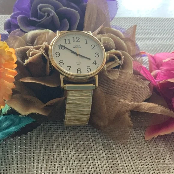 Timex indigo gold tone watch. For men or woman. - Picture 2 of 4